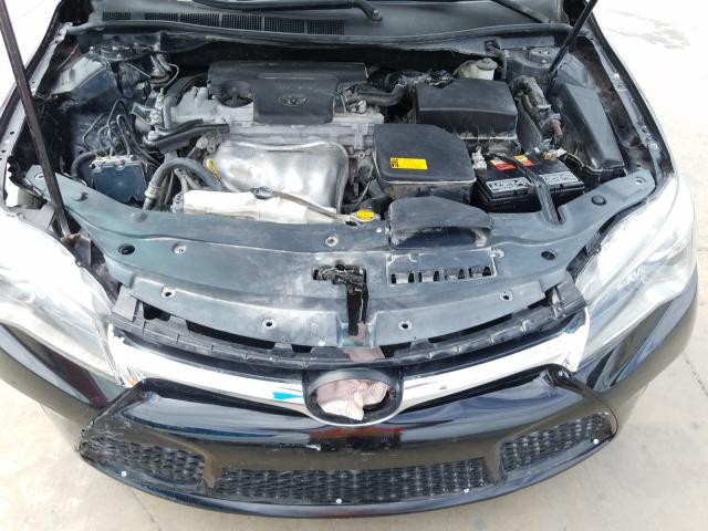 Toyota Camry-LE 2015