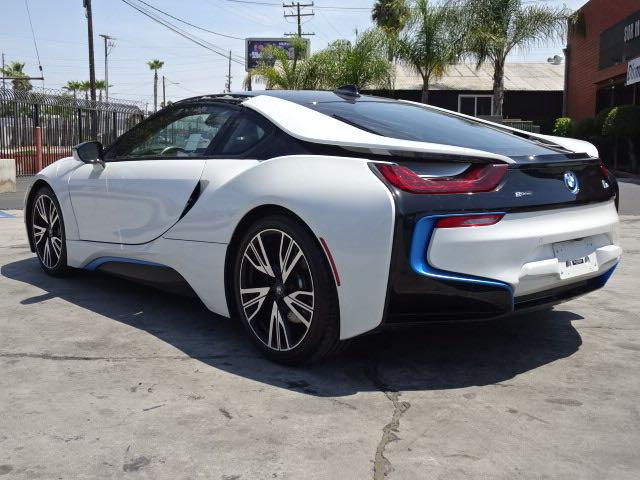 BMW I8 2017