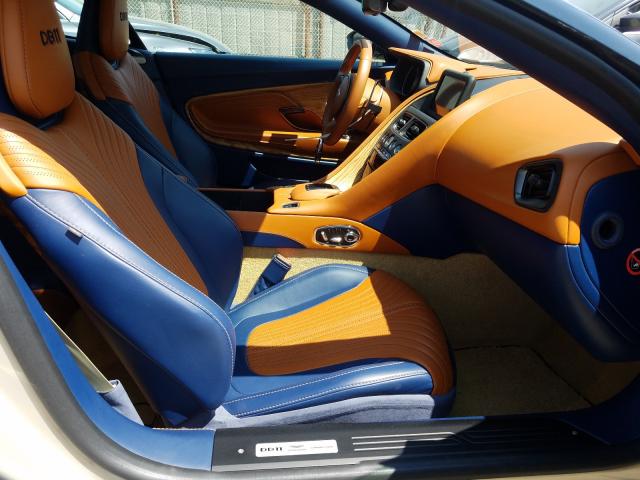 Aston Martin DB11 2019