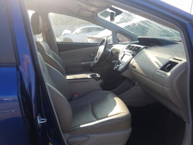 Toyota Prius V 2013