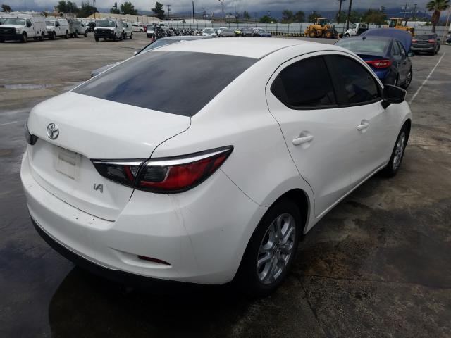Toyota Yaris IA 2017