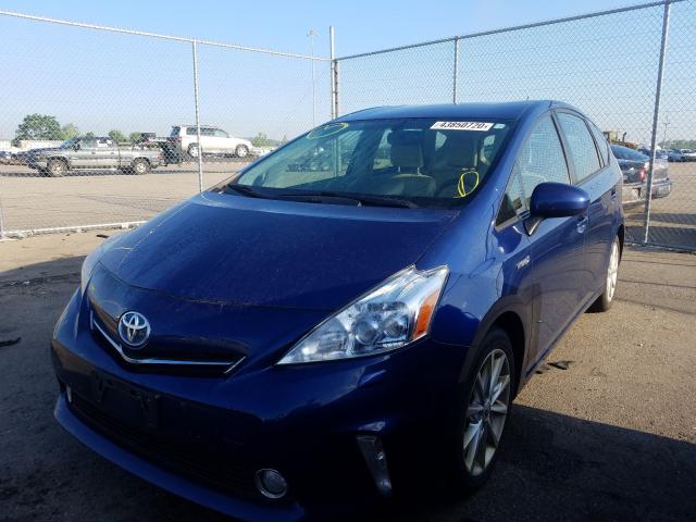 Toyota Prius V 2013