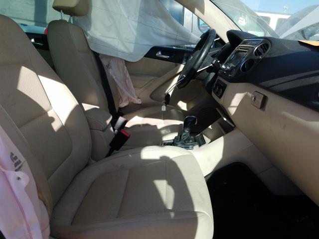 Volkswagen Tiguan S 2012