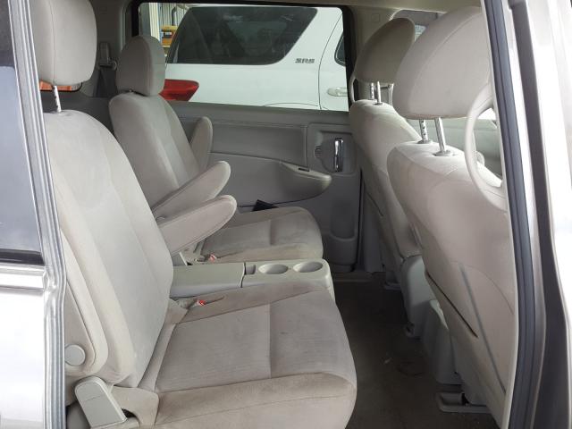 Nissan Quest S 2017