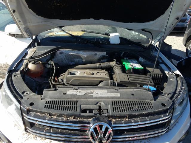 Volkswagen Tiguan S 2012