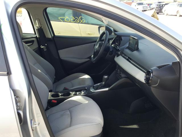 Toyota Yaris L 2019