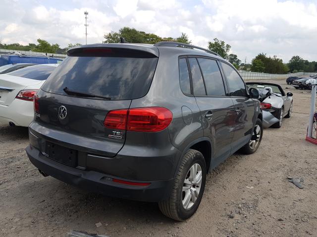 Volkswagen Tiguan S 2017