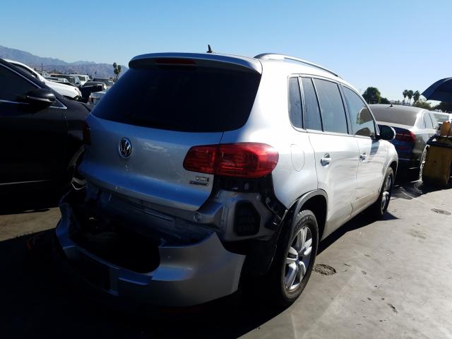Volkswagen Tiguan S 2016
