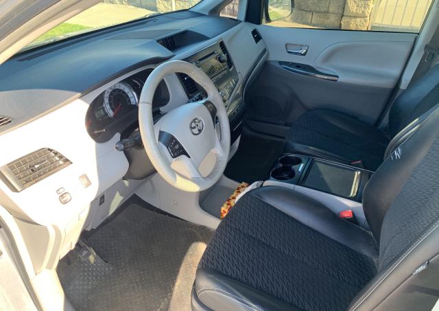 Toyota Sienna Sport 2012