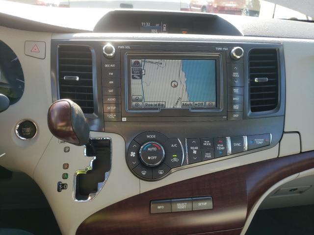 Toyota Sienna XLE 2014