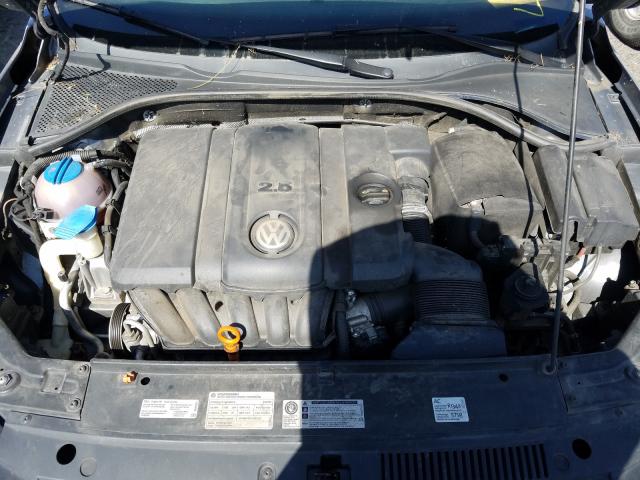 Volkswagen Passat SE 2012