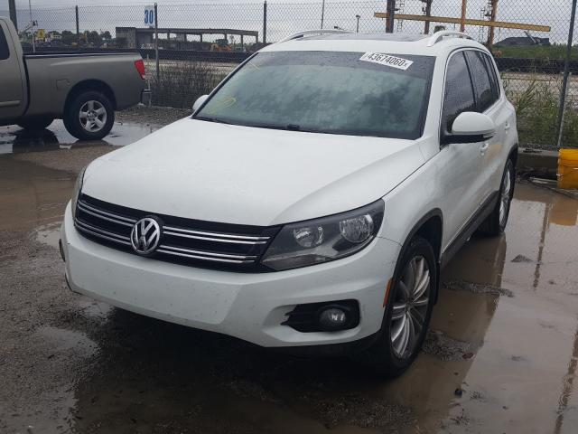 Volkswagen Tiguan S 2015