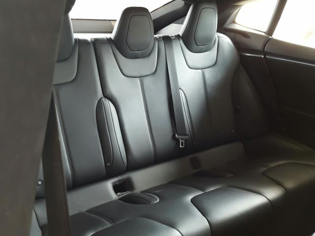 Tesla Model S 2016