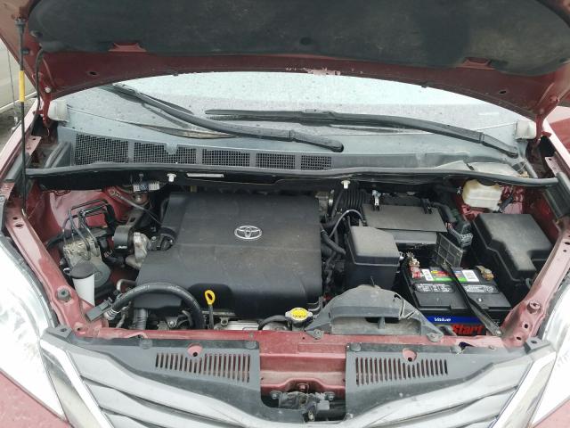 Toyota Sienna XLE 2012