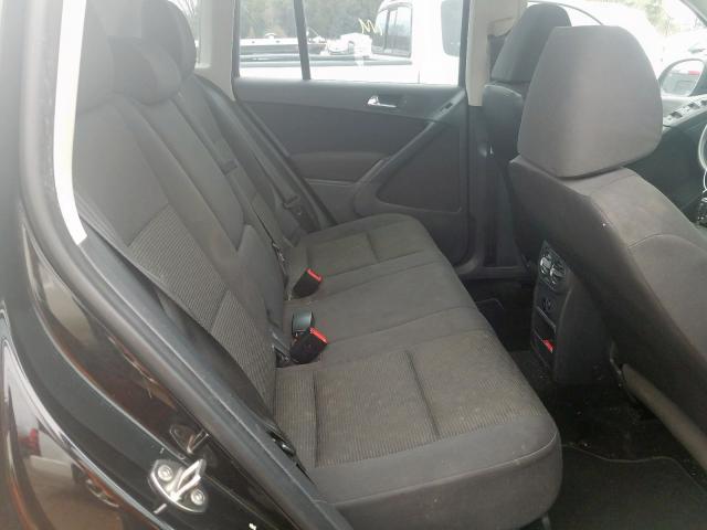 Volkswagen Tiguan S 2012