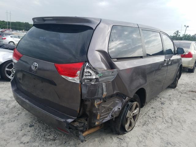 Toyota Sienna 2011