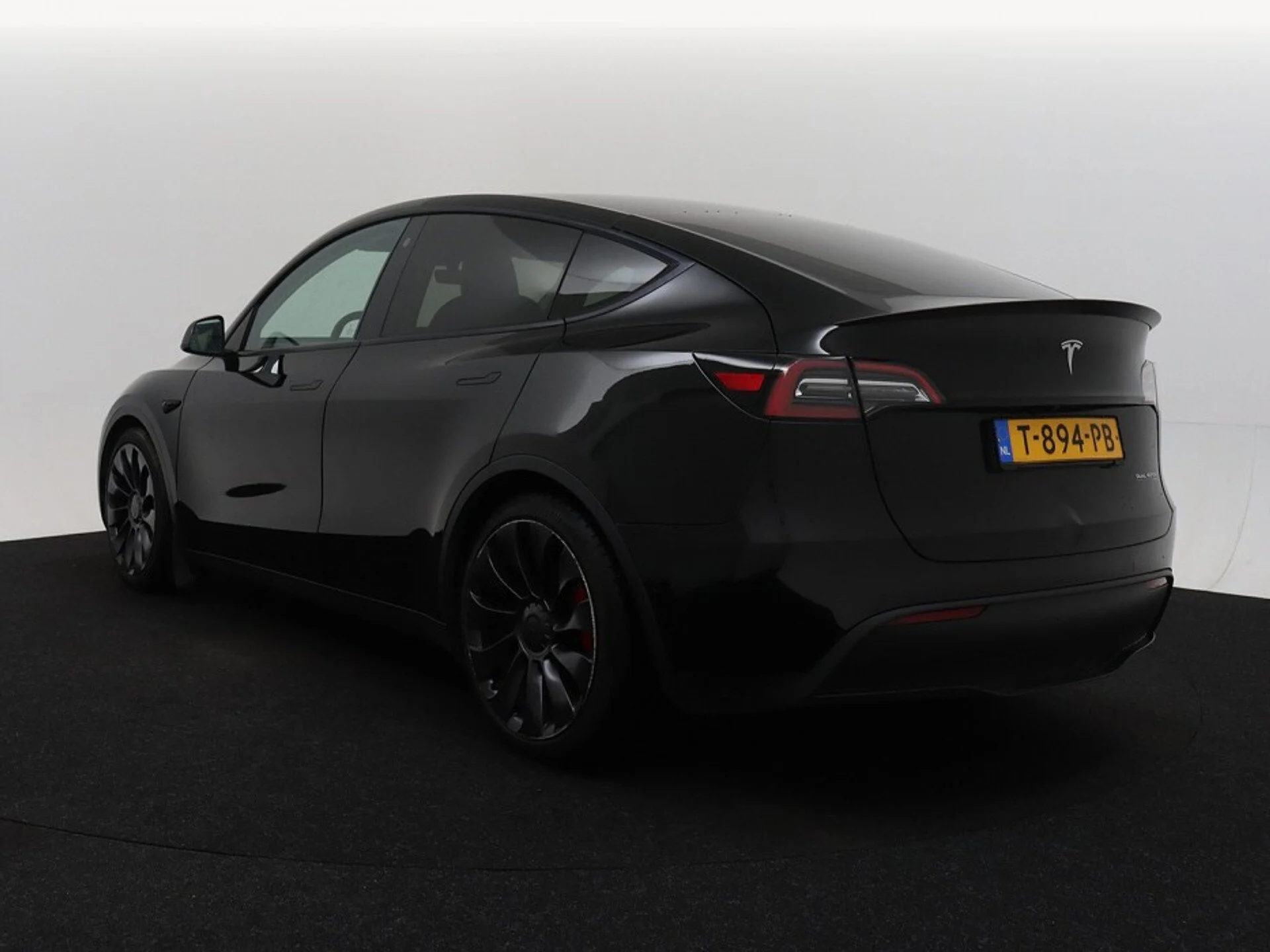 Tesla Model Y 75 kWh Performance - Electric - Automatic - 351 hp - 40.025 km