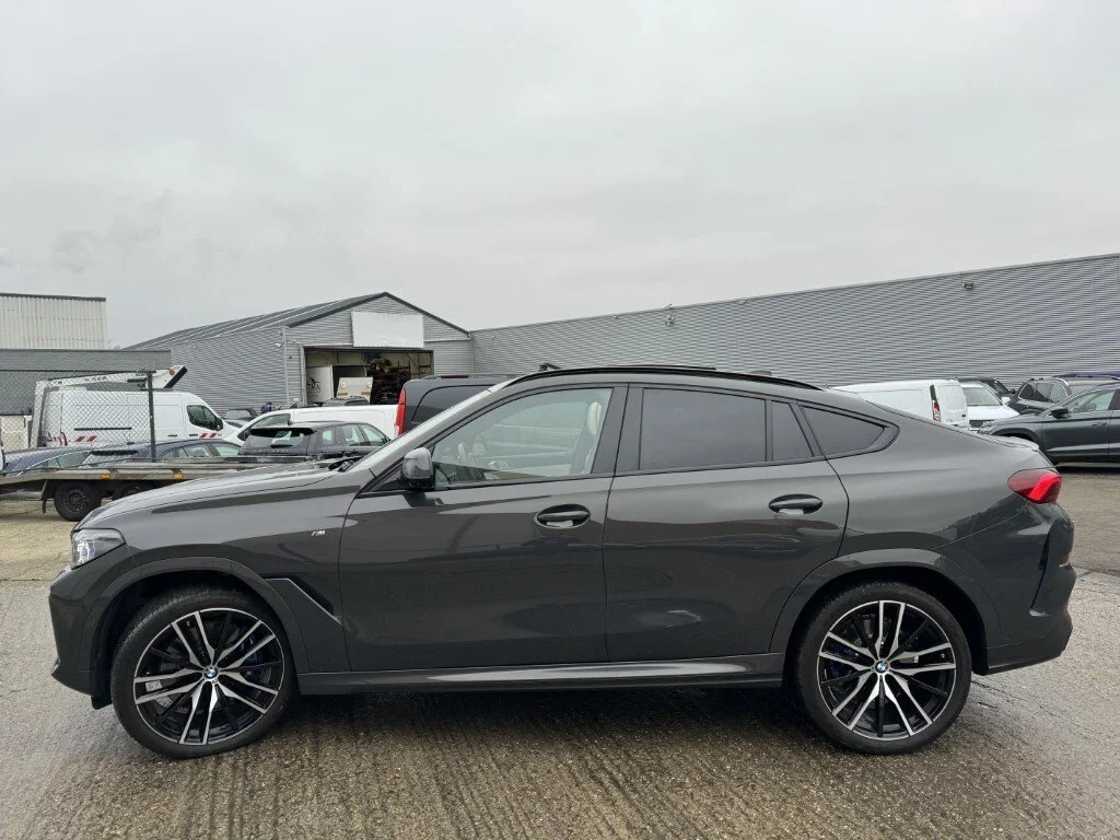 BMW X6 M M Performance - xDrive - Petrol - Automatic - 530 hp - 12.999 km