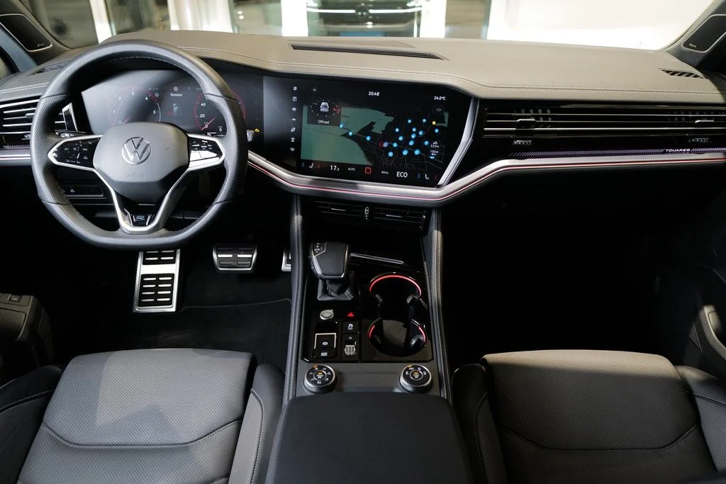 Volkswagen Touareg 3.0TDI R-Line 22" Dynaudio 2024