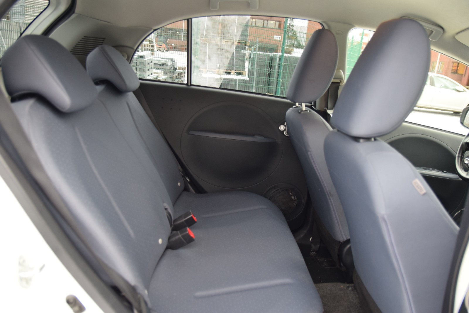 2015 Peugeot iOn