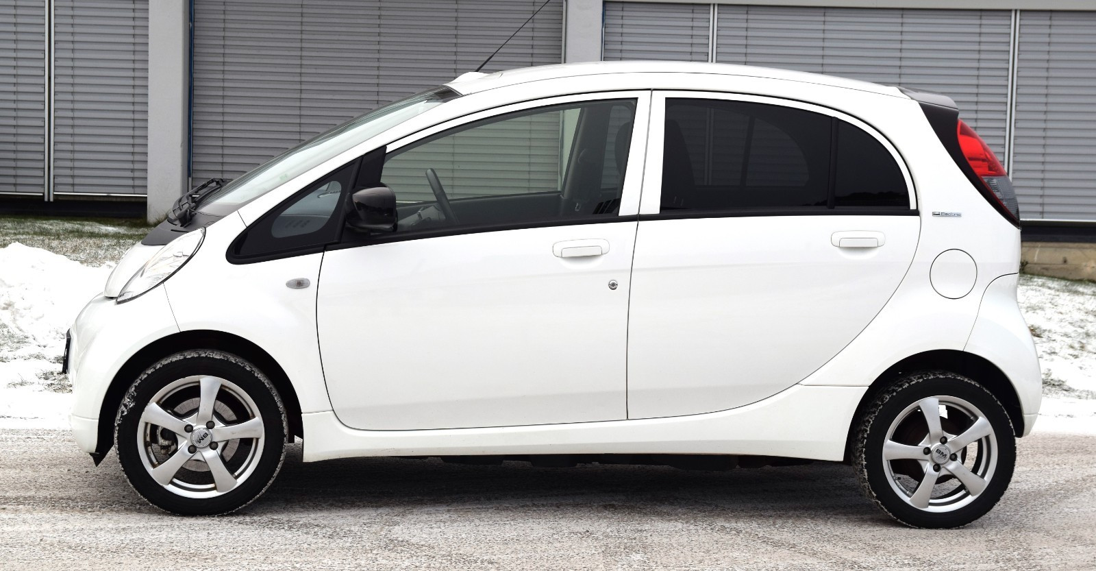 2015 Peugeot iOn