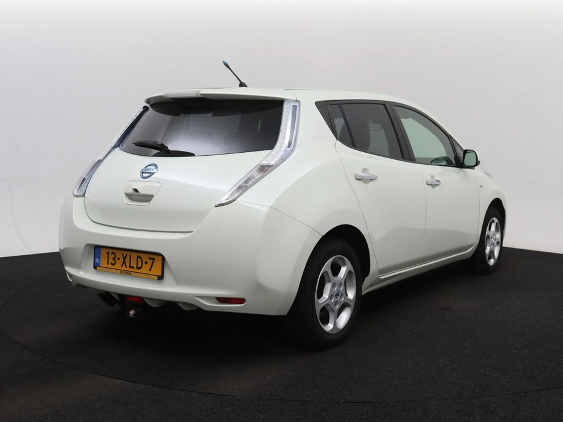 Nissan Leaf 24 kWh - Electric - Automatic - 109 hp - 100.106 km