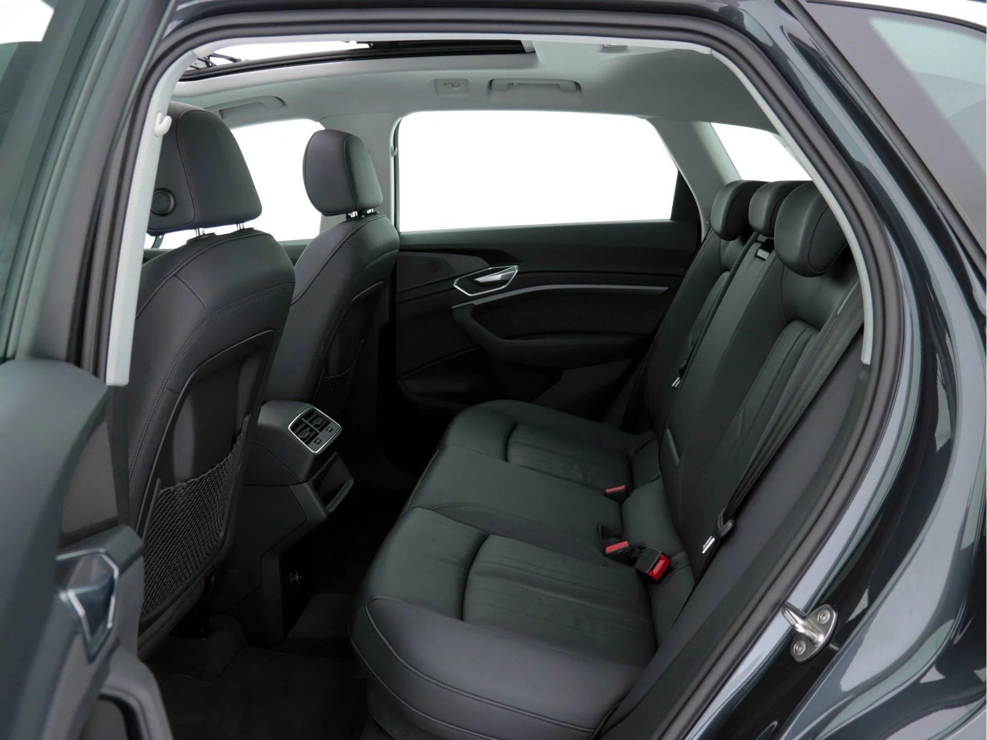 Audi E-Tron 50 - Quattro - Electric - Automatic - 360 hp - 47.295 km