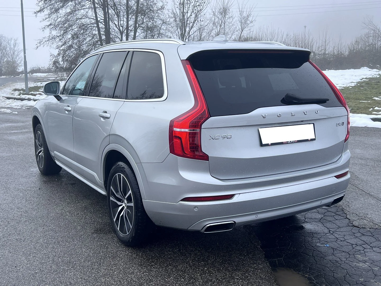 Volvo XC90 B5 - AWD - Hybrid - Automatic - 235 hp - 112.696 km