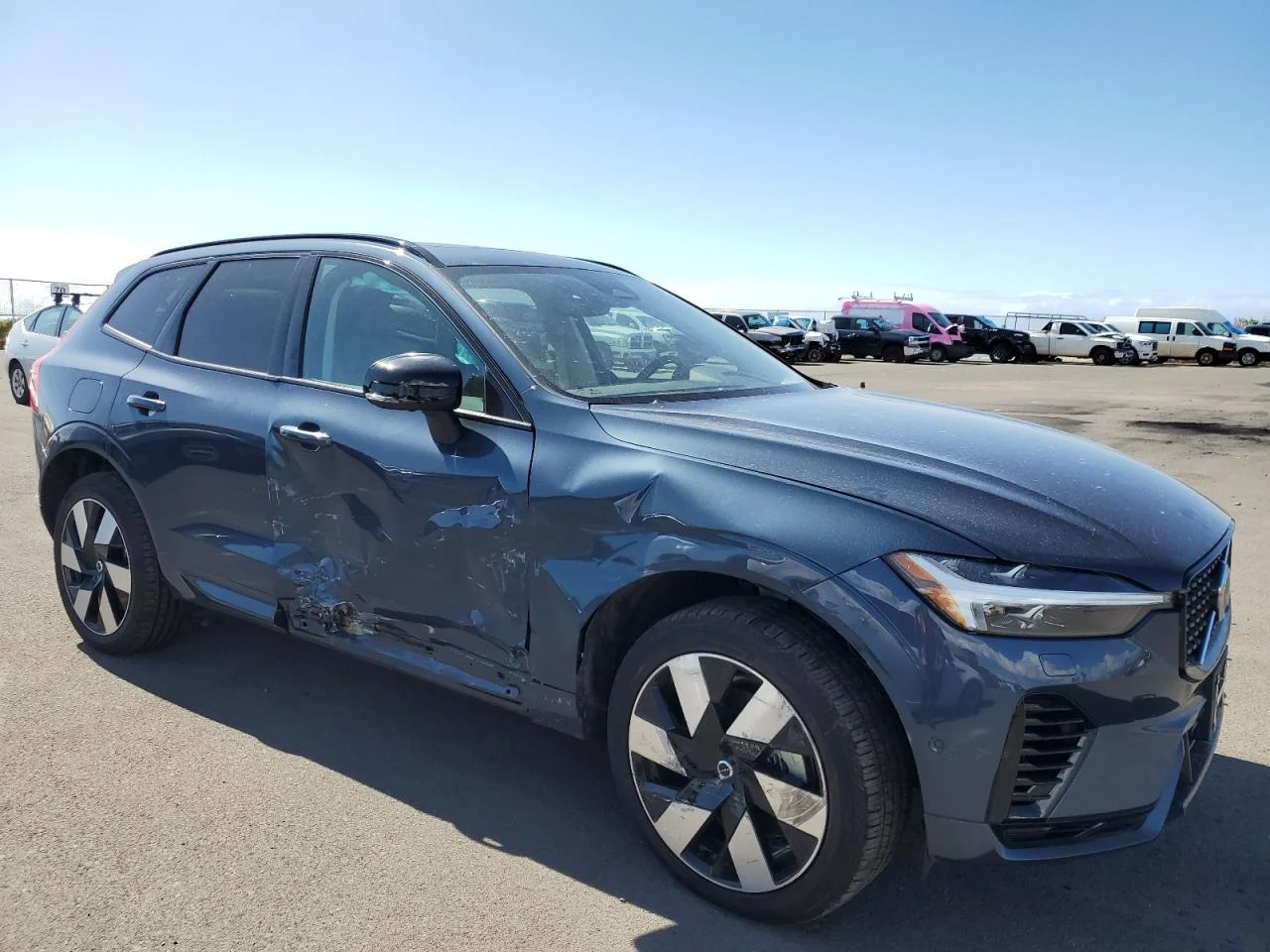 2024 VOLVO XC60 PLUS
