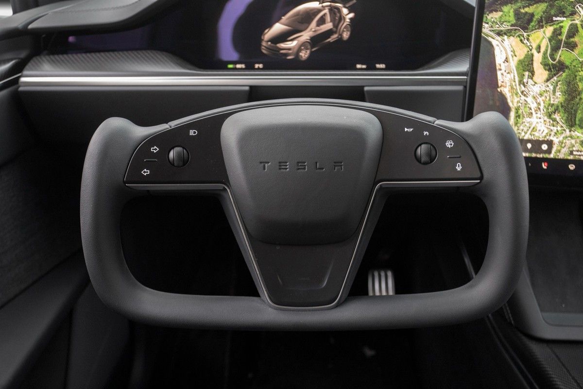 2022 Tesla Model X PLAID