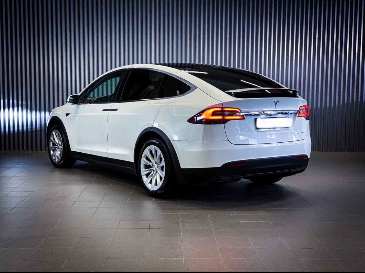 2020 Tesla Model X