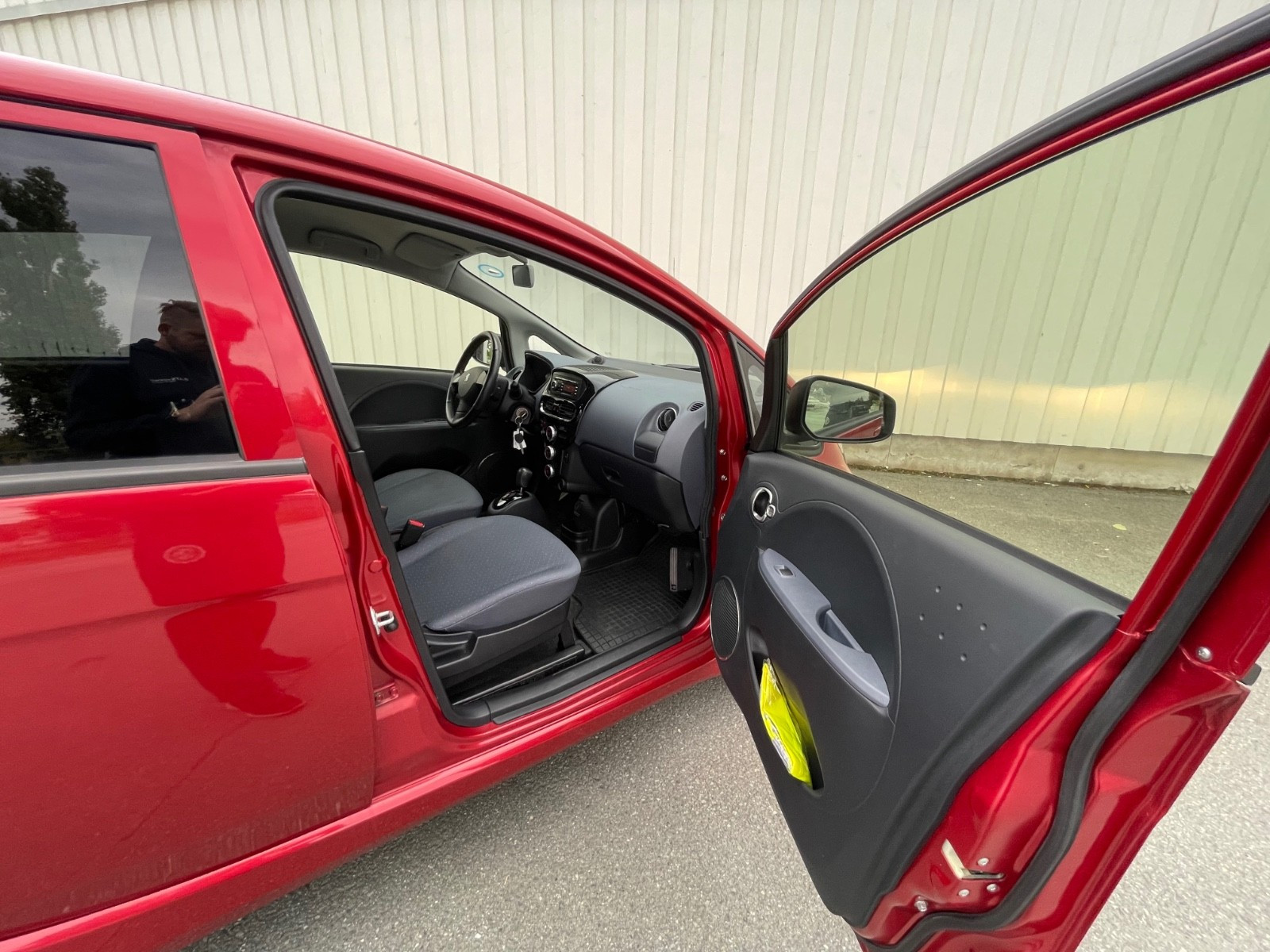 2015 Peugeot iOn