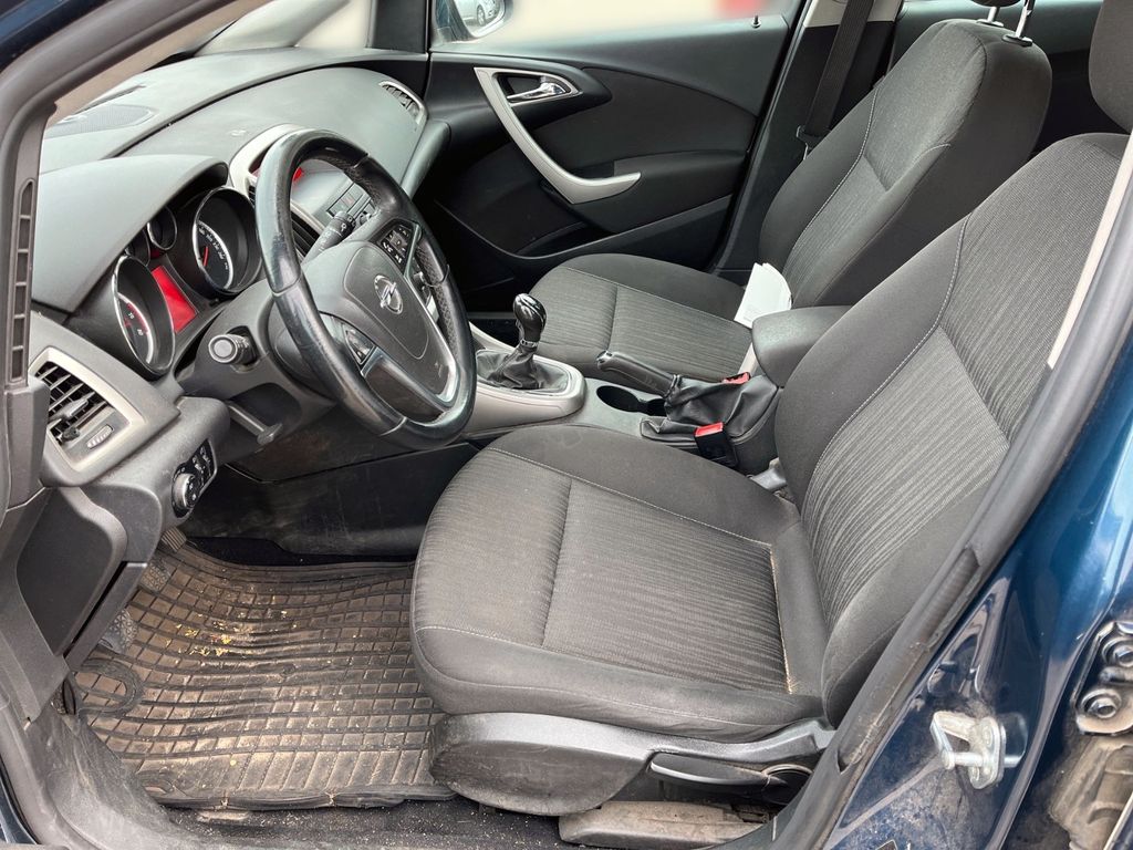 2011 Opel Astra