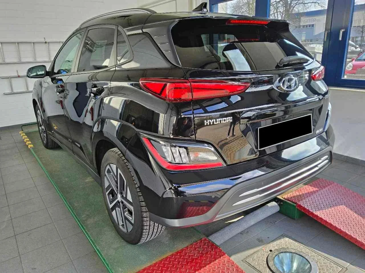Hyundai Kona - Электрический - Автоматическое - 136 hp - 17.348 km