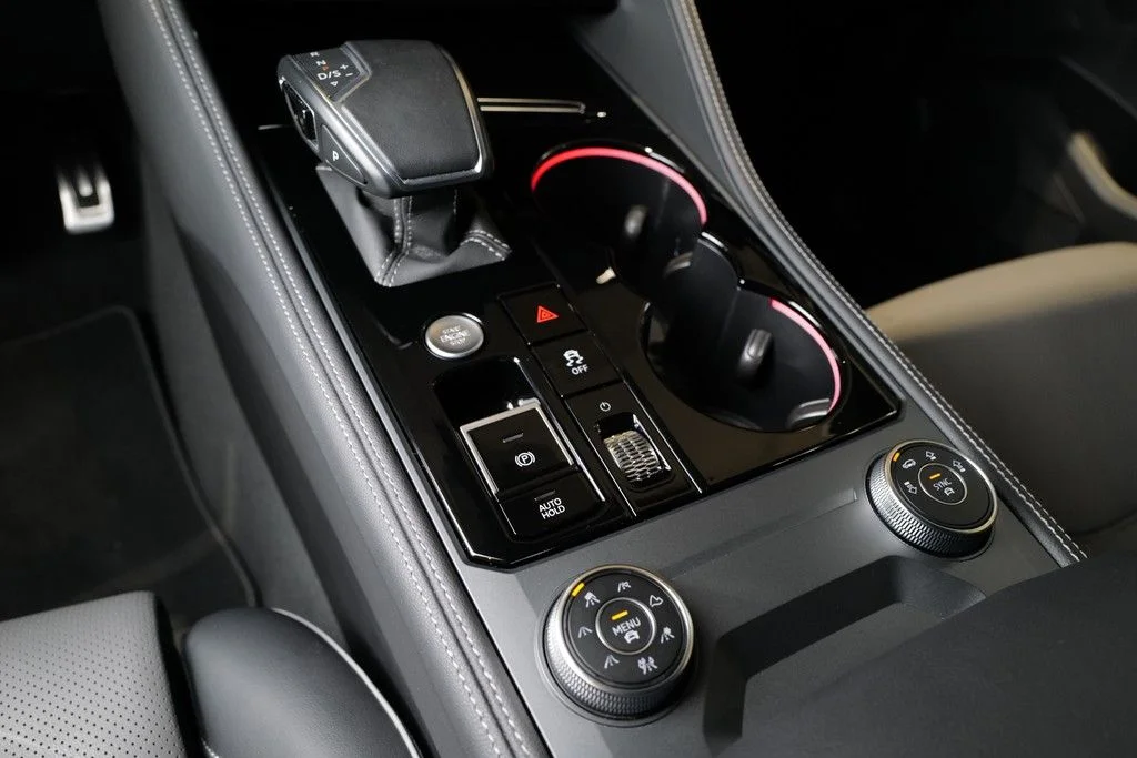 Volkswagen Touareg 3.0TDI R-Line 22" Dynaudio 2024