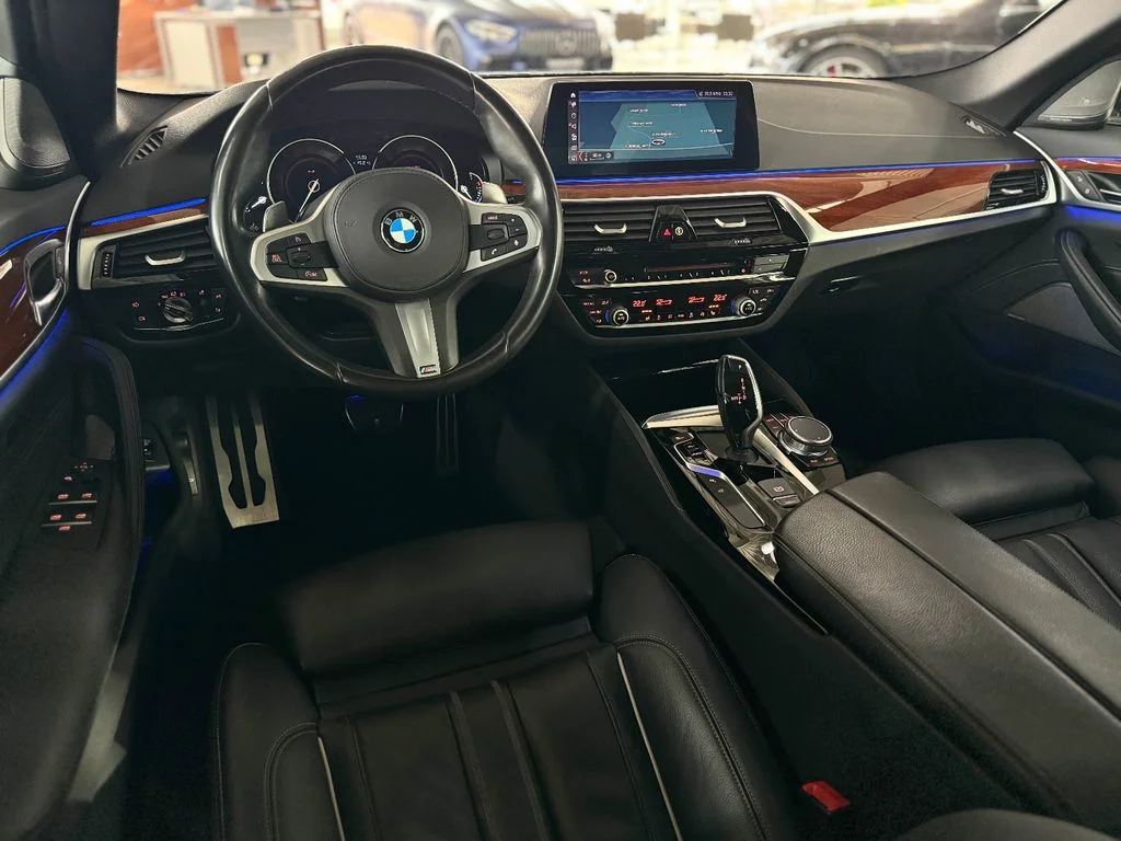 520d M Sport Panorama 360° HUD H/K Komfort Alarm