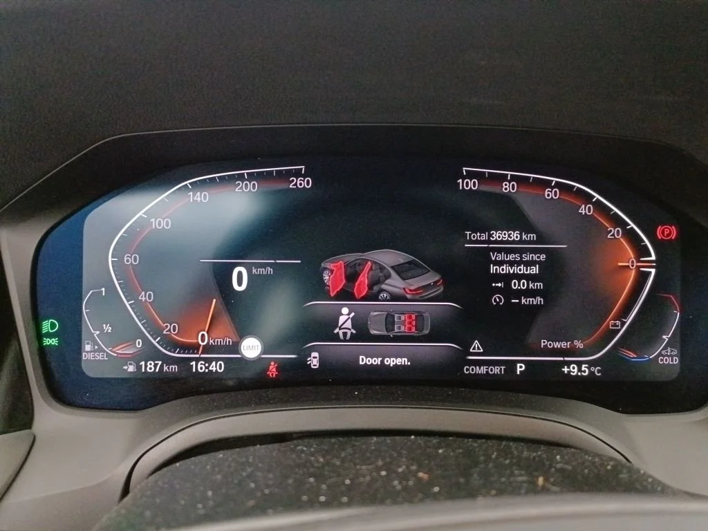 BMW 3 Series 318d Lounge - Diesel - Automatic - 150 hp - 36.898 km