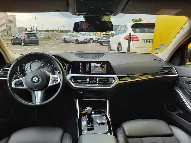BMW 3 Series 320d - Дизельное топливо - Автоматическое - 190 hp - 39.845 km