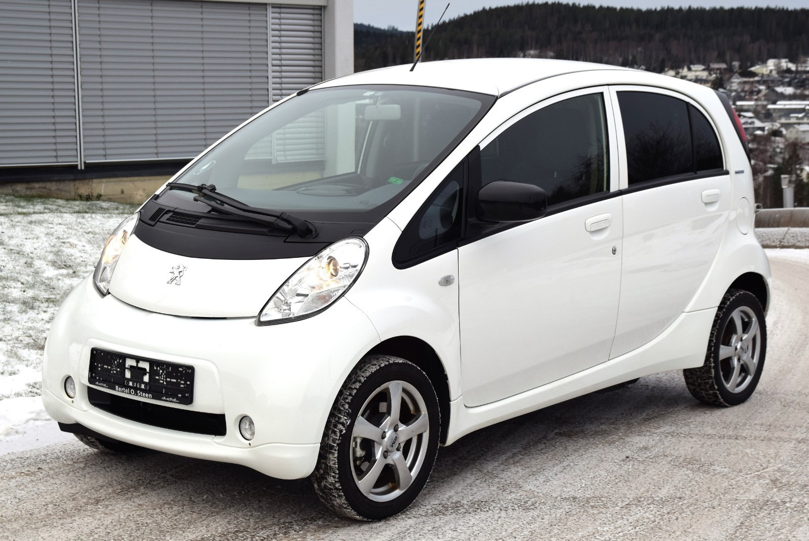 2015 Peugeot iOn