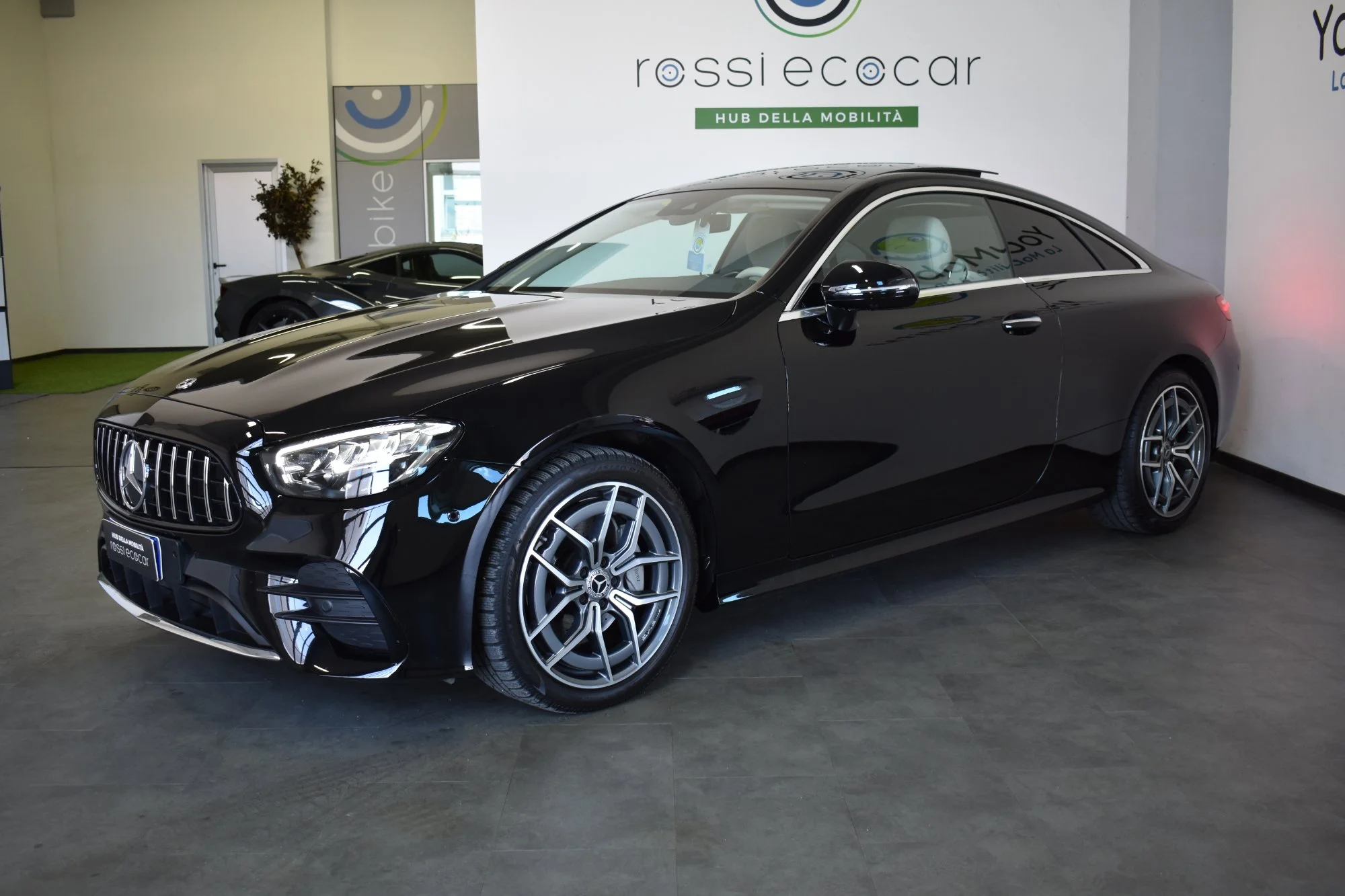 Mercedes-Benz E 220d Premium - 4-Matic - Дизельное топливо - Автоматическое - 194 hp - 36.670 km