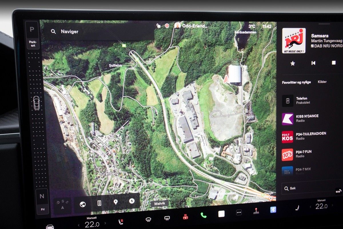 2022 Tesla Model X PLAID