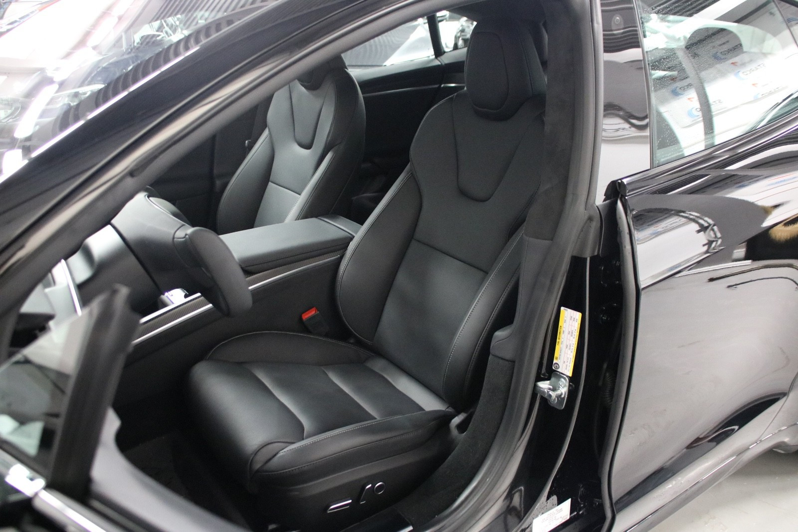 2022 Tesla Model S PLAID