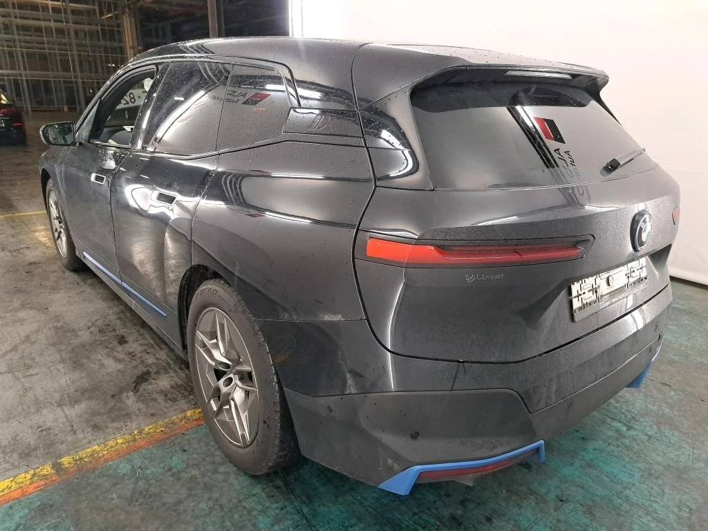 BMW iX - xDrive - Electric - Automatic - 326 hp - 118.966 km