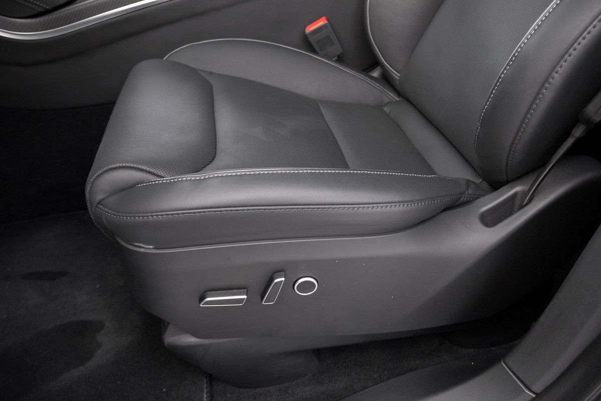 2022 Tesla Model X PLAID