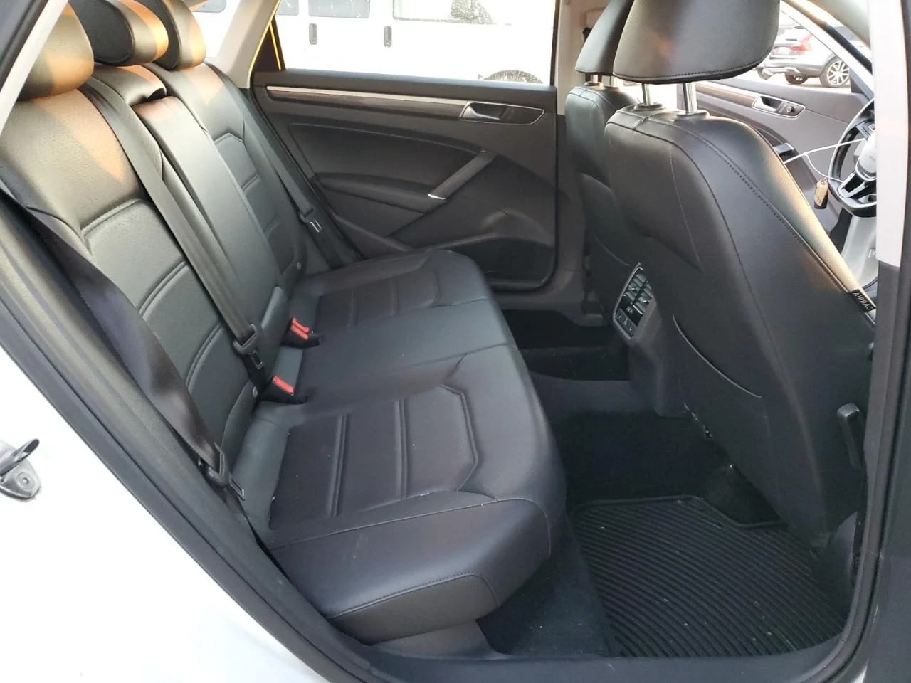 VOLKSWAGEN PASSAT SE 2017