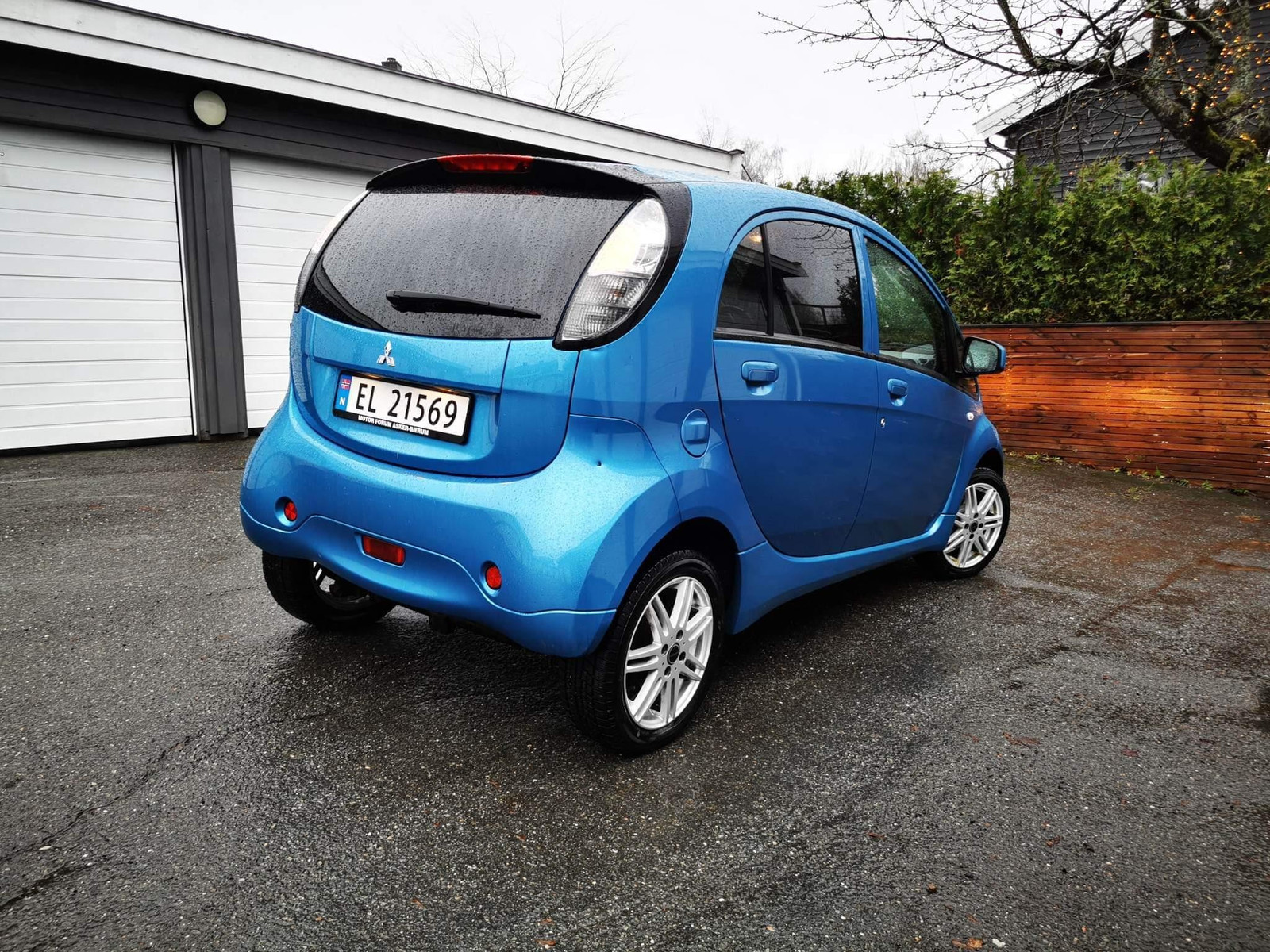 2013 Mitsubishi i-Miev