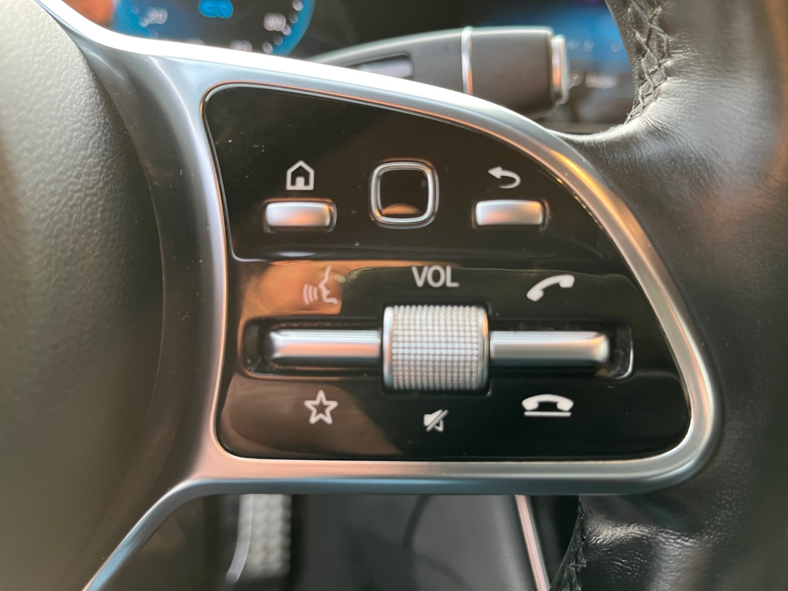 2020 Mercedes-Benz EQC