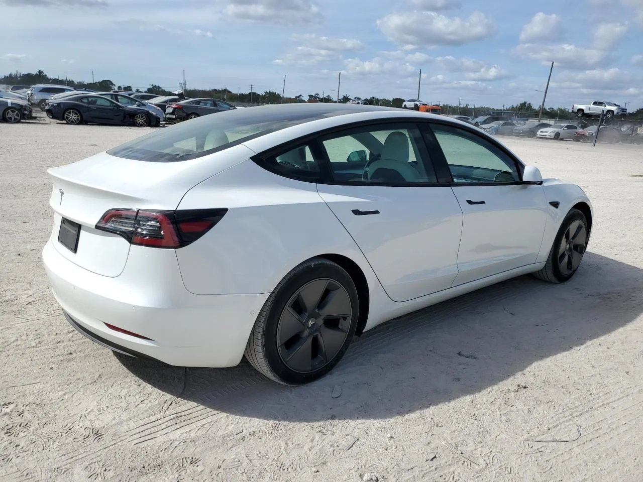 TESLA MODEL 3 2022