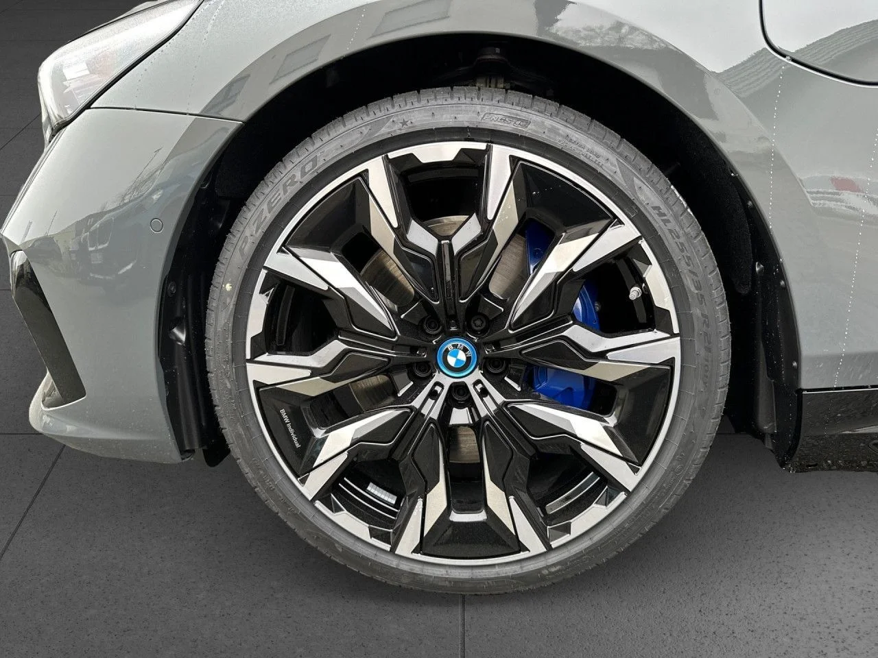 BMW 550 e xDrive M Sportpaket Pro 2025