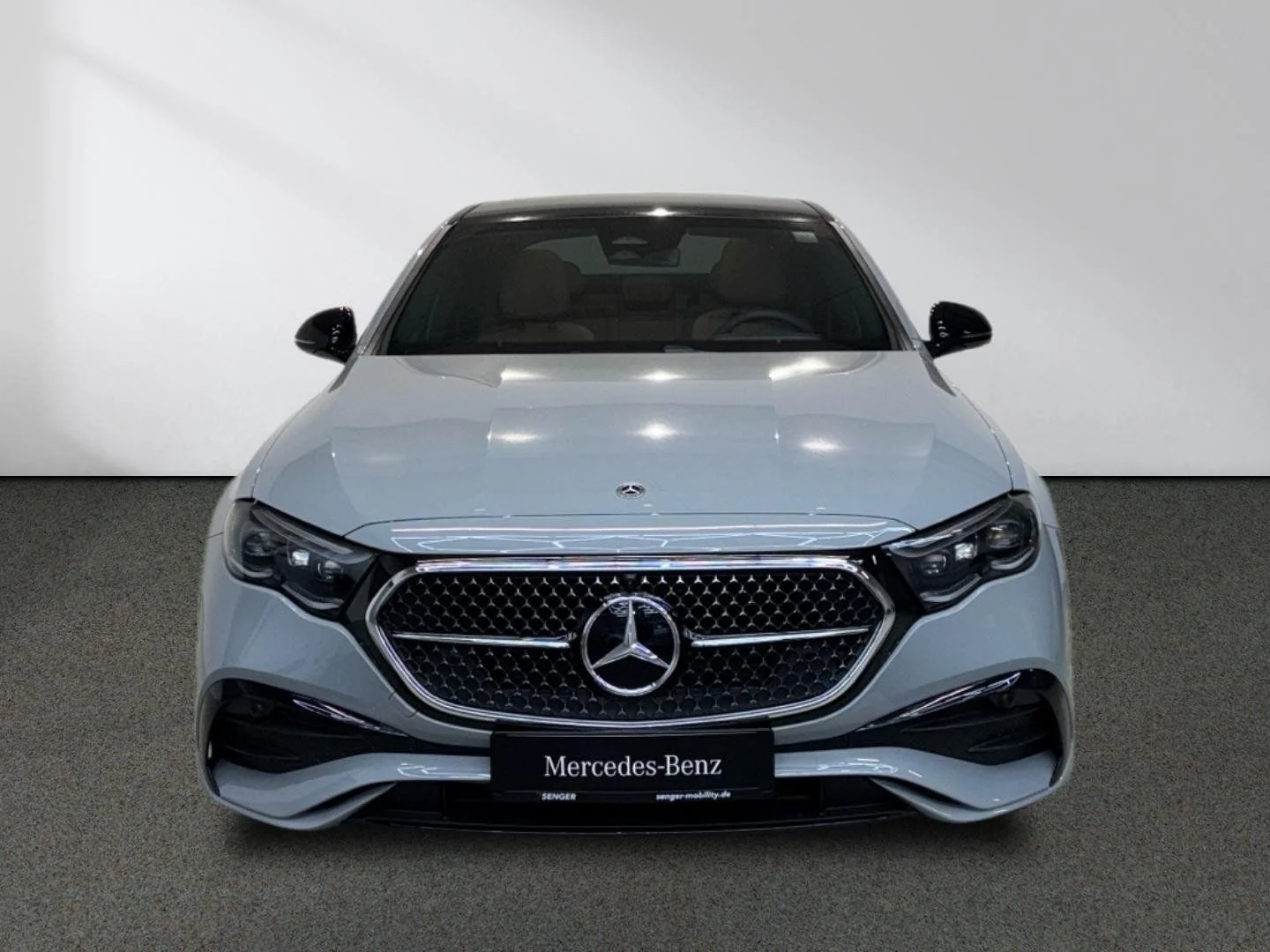 Mercedes-Benz E 200 AMG 2025